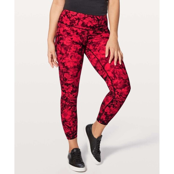 Lululemon Leggings Womens Sz 6 Floral Red Striped CompressionCrop Capri Gym Yoga - Picture 1 of 13